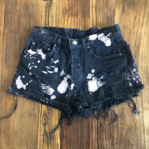 acid wash/black high waist denim shorts
